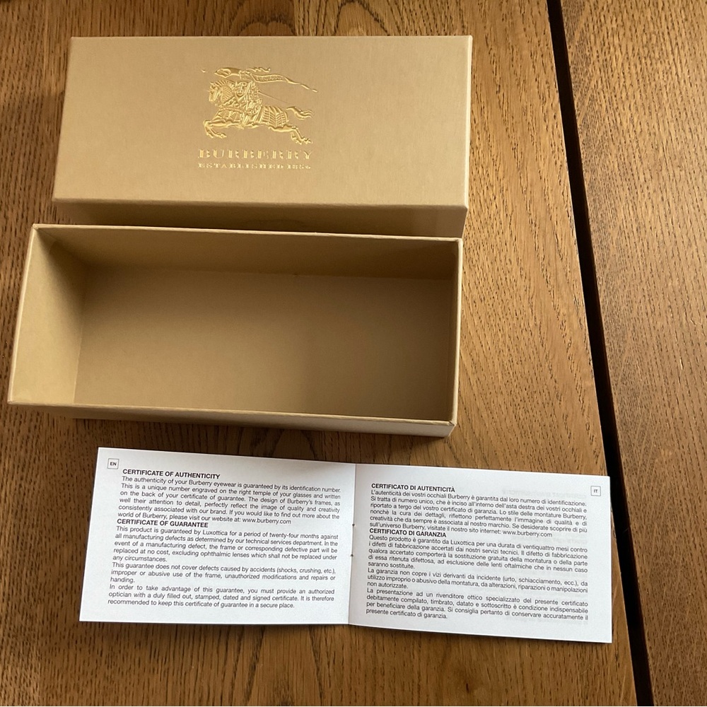 Burberry Box - Picture 4 of 5